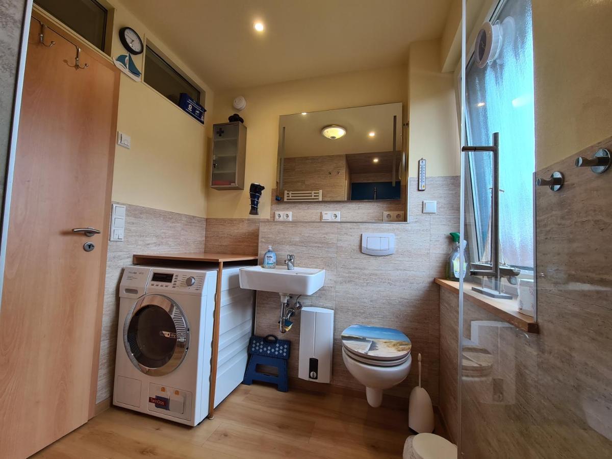 Ferienwohnung Leuchtturm Am Sandstrand Norden Dış mekan fotoğraf